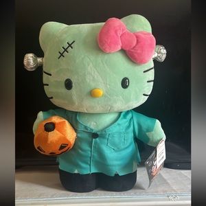 HELLO KITTY HALLOWEEN GREETER